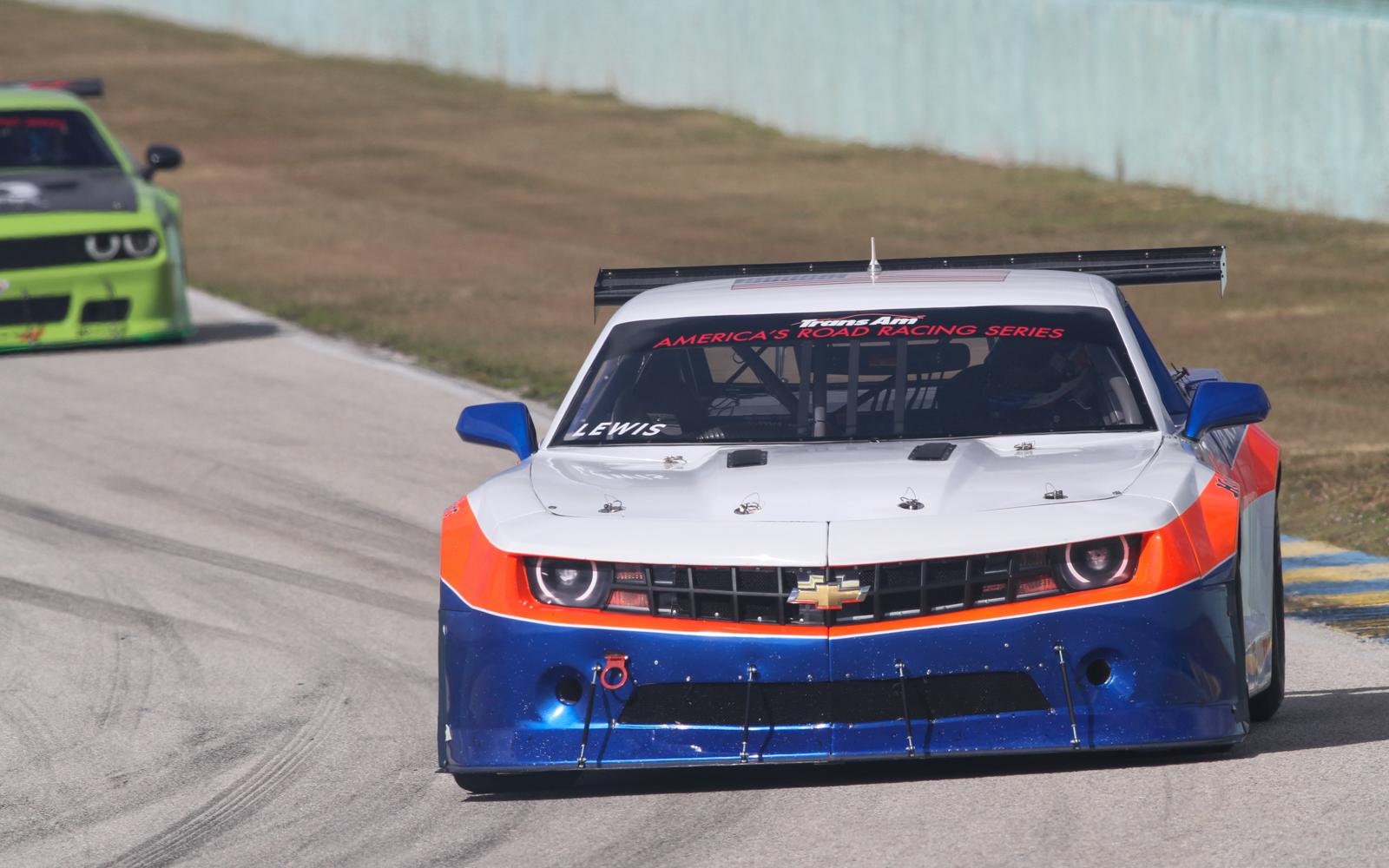  Hometown drivers set the pace in first practice at Homestead